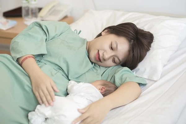 sau-sinh-1-tuan-het-san-dich Sau sinh 1 tuần hết sản dịch