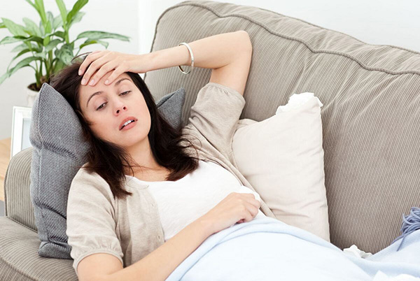 Triệu chứng của hội chứng HELLP được cho là có nhiều tương đồng với những triệu chứng của cúm dạ dày